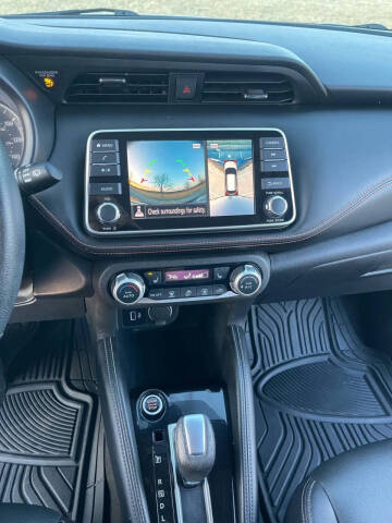 2020 Nissan Kicks SR
