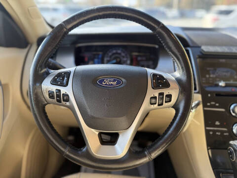 2013 Ford Taurus SEL