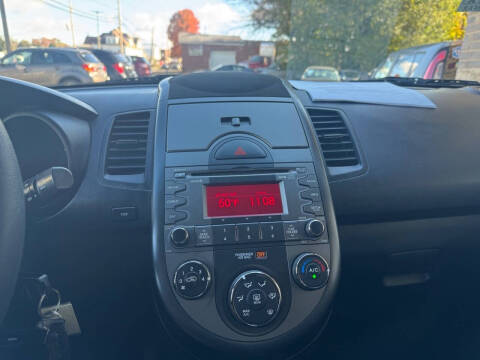 2011 Kia Soul +