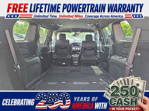 2027 Chrysler Pacifica Select
