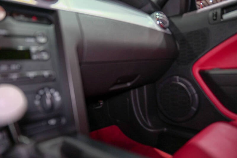 2005 Ford Mustang GT Premium