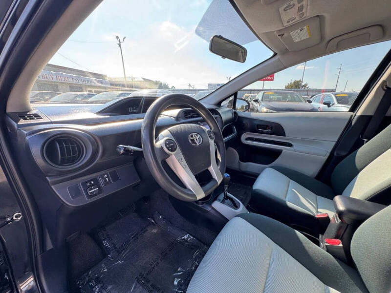 2014 Toyota Prius c