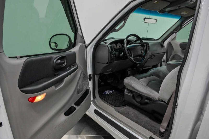 2001 Ford F-150 SVT Lightning