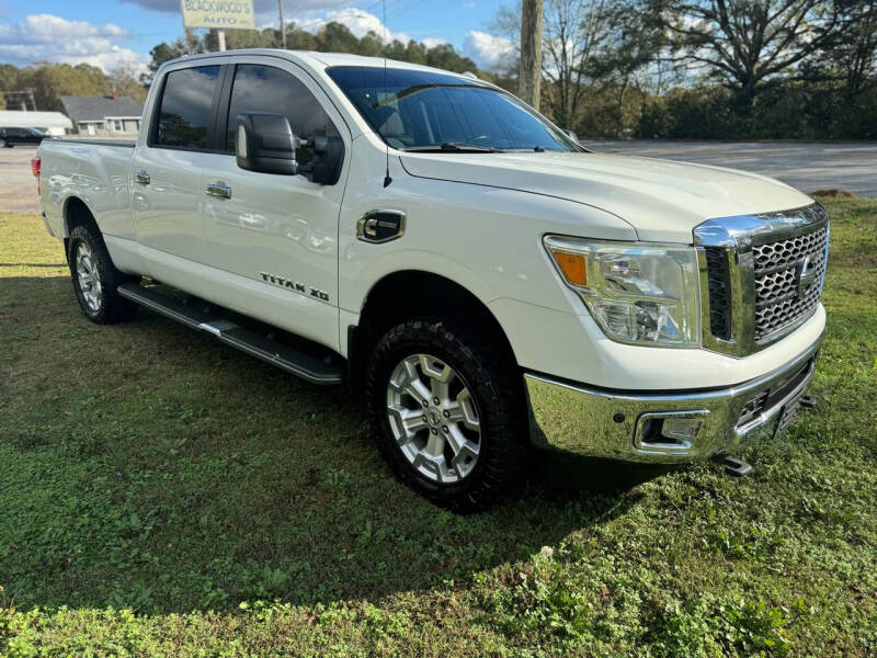 2016 Nissan Titan XD SV photo 3