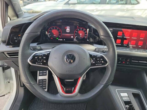 2022 Volkswagen Golf GTI SE