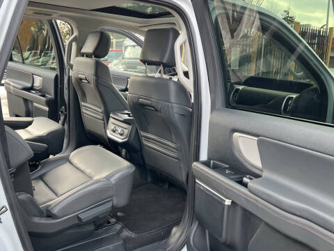 2025 Ford Expedition MAX Active