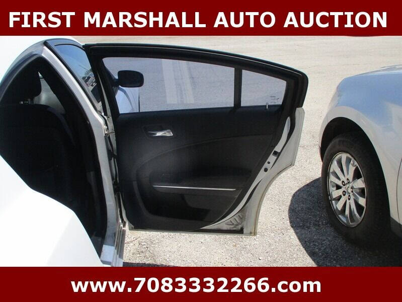 2013 Dodge Charger SE