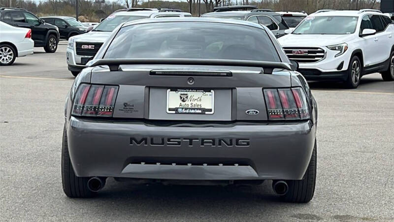 2004 Ford Mustang