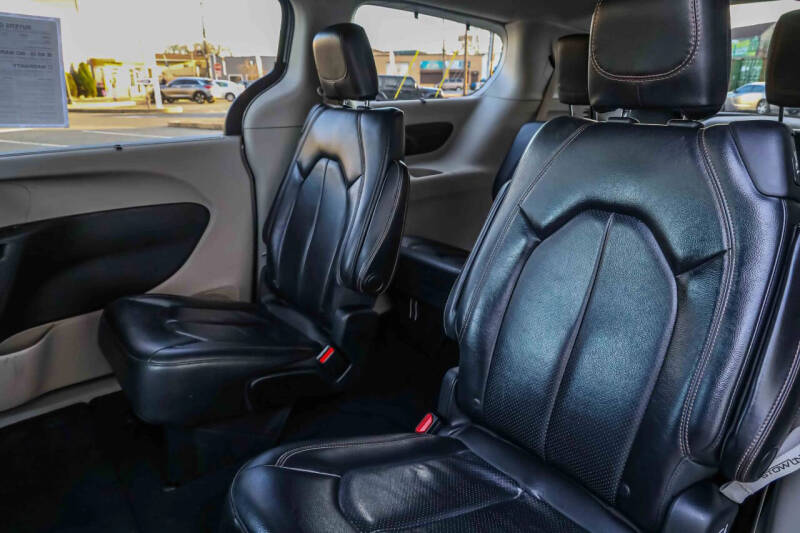 2018 Chrysler Pacifica Touring L