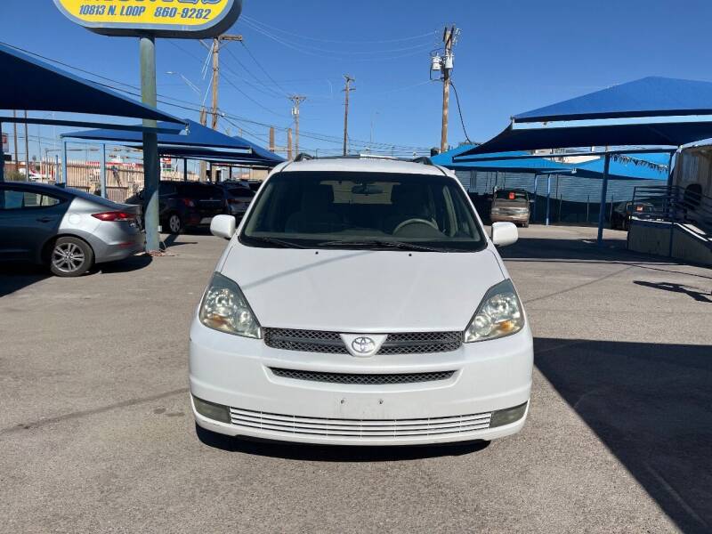2004 Toyota Sienna for sale at Autos Montes in Socorro TX