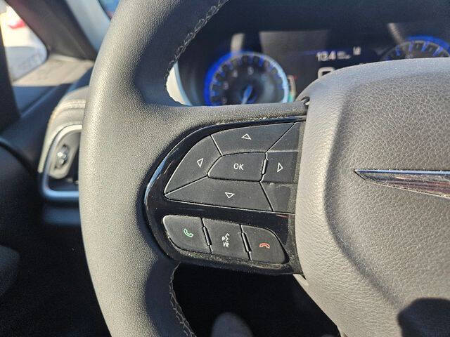 2024 Chrysler Pacifica Touring