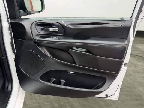 2017 Dodge Grand Caravan SE Plus