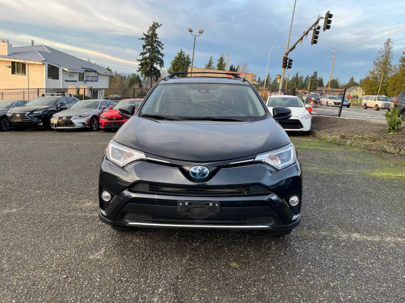 2017 Toyota RAV4 Hybrid XLE