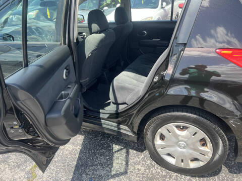 2011 Nissan Versa 1.8 S