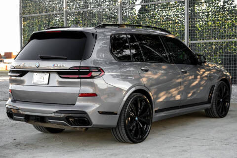 2023 BMW X7 M60i