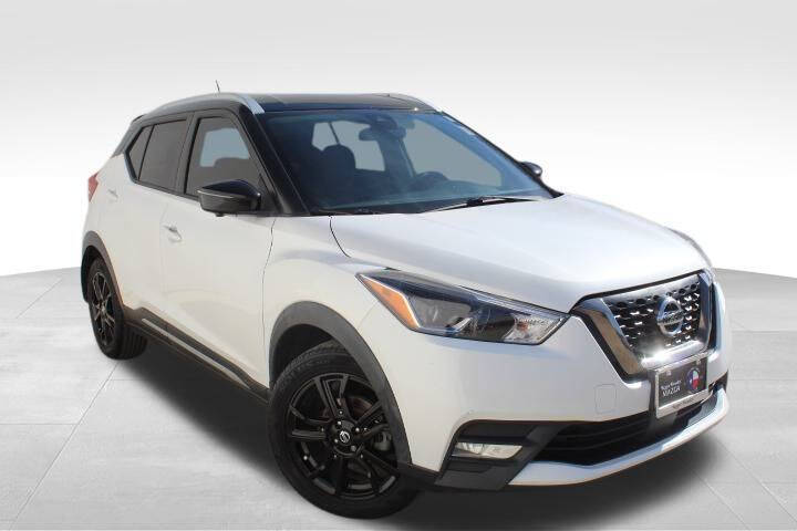 2020 Nissan Kicks SR
