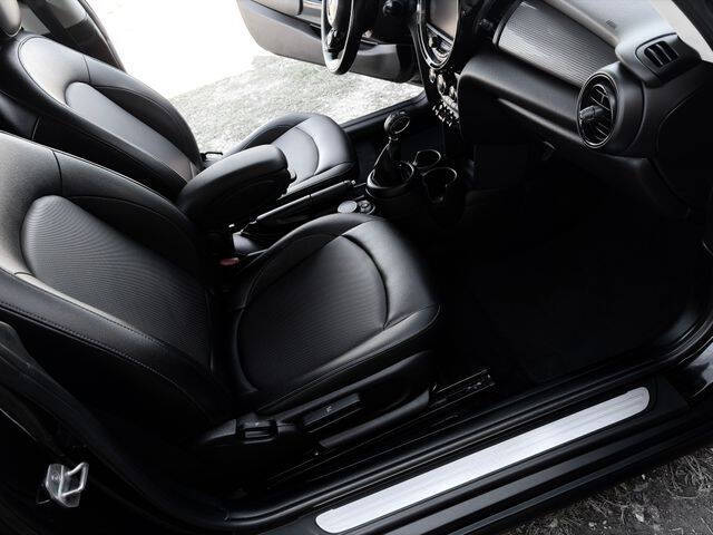 2017 MINI Hardtop 2 Door Cooper