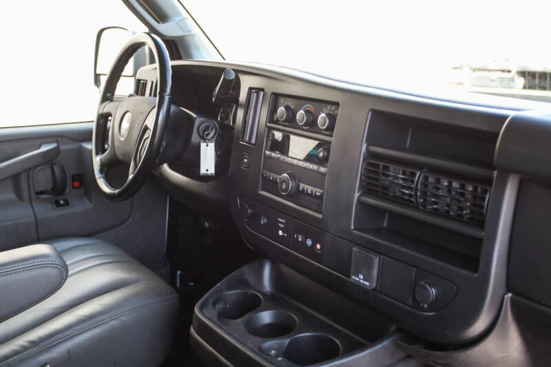 2023 Chevrolet Express 2500