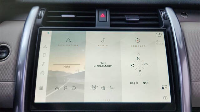 2024 Land Rover Discovery P300 Dynamic SE