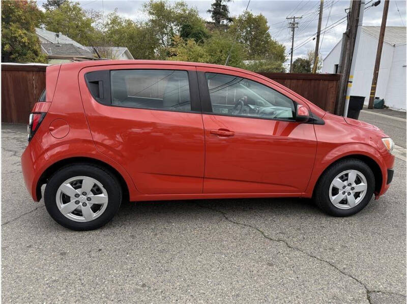 2013 Chevrolet Sonic LS Manual