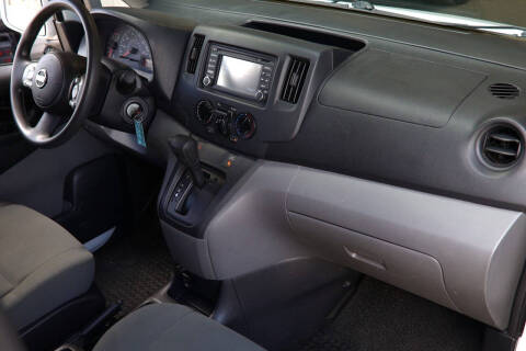 2017 Nissan NV200 SV