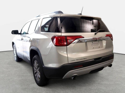 2017 GMC Acadia SLE-2