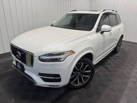 2016 Volvo XC90 T6 Momentum