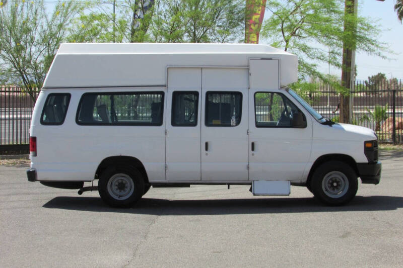 2011 Ford E-Series E-350 SD