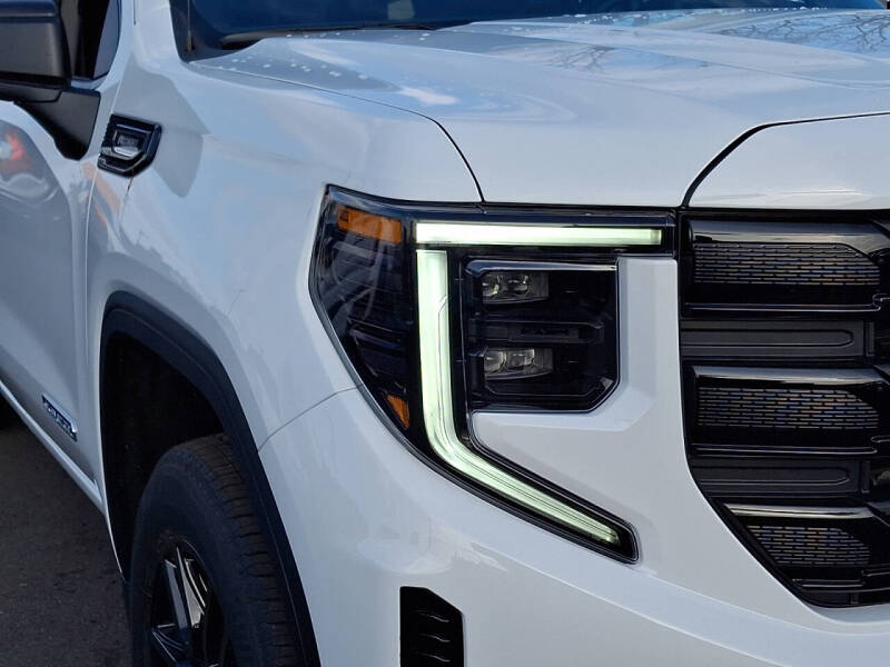 2026 GMC Sierra 1500 Elevation Standard