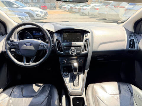 2017 Ford Focus Titanium