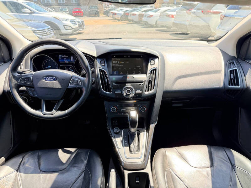 2017 Ford Focus Titanium