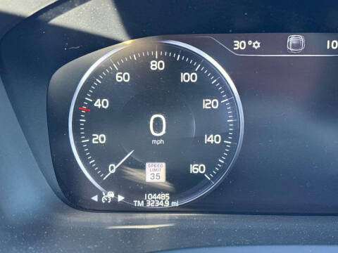 2020 Volvo XC90 T5 Momentum