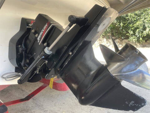 2004 Bayliner 245