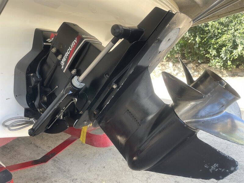 2004 Bayliner 245