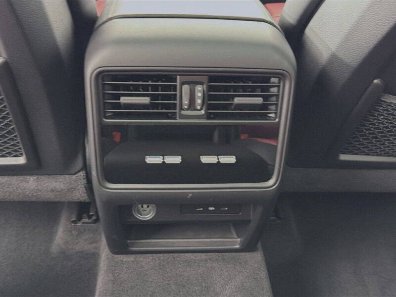 2024 Porsche Cayenne