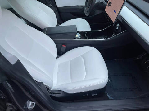 2020 Tesla Model 3 Standard Range Plus