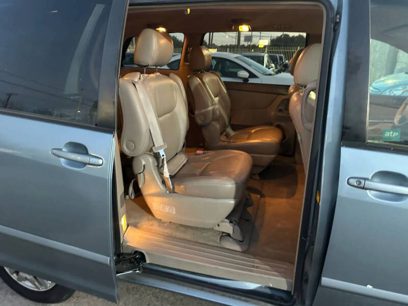 2008 Toyota Sienna