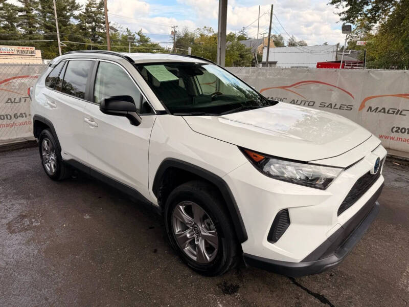 2022 Toyota RAV4 Hybrid LE