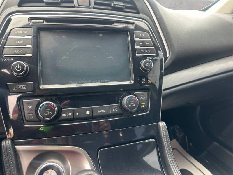 2017 Nissan Maxima