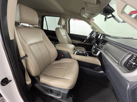 2023 Ford Expedition MAX XLT