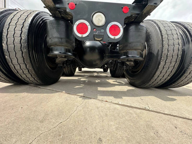 2016 Freightliner Cascadia