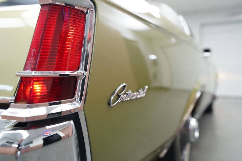 1969 Lincoln Continental