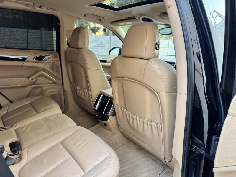 2012 Porsche Cayenne S