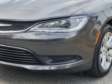 2016 Chrysler 200 LX