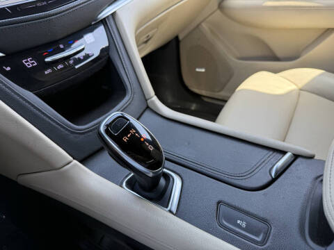 2017 Cadillac XT5