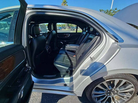 2017 Lincoln Continental Select