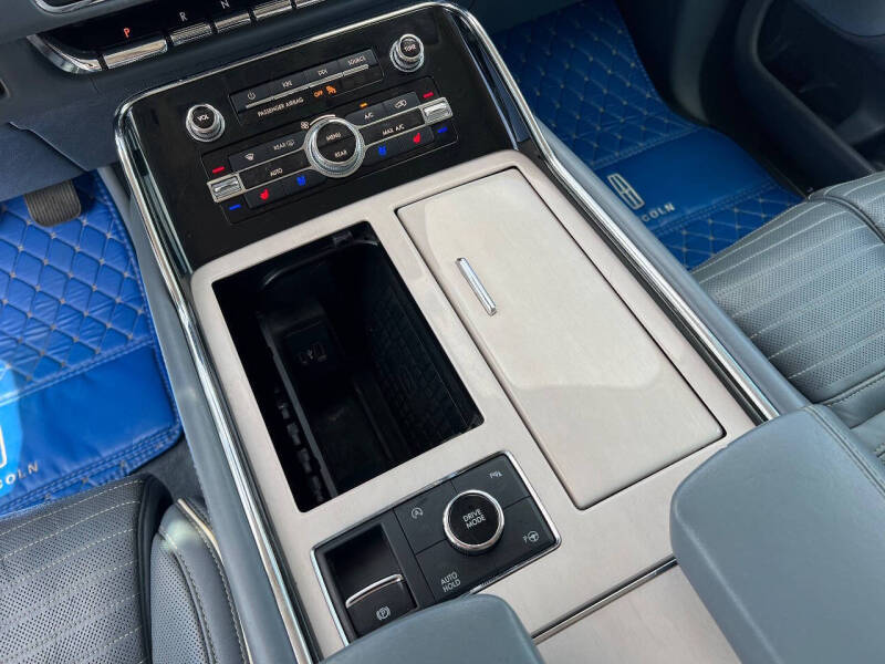 2020 Lincoln Navigator Black Label