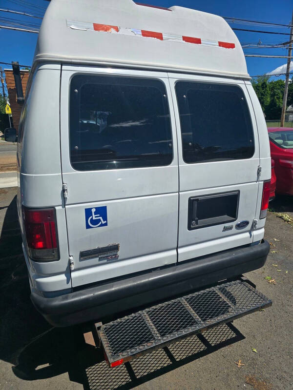 2012 Ford E-Series