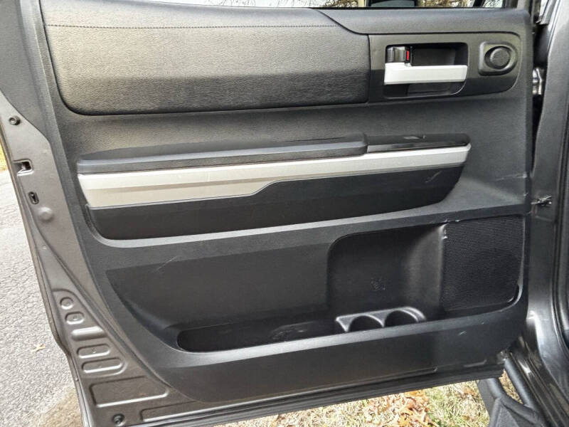 2014 Toyota Tundra SR5