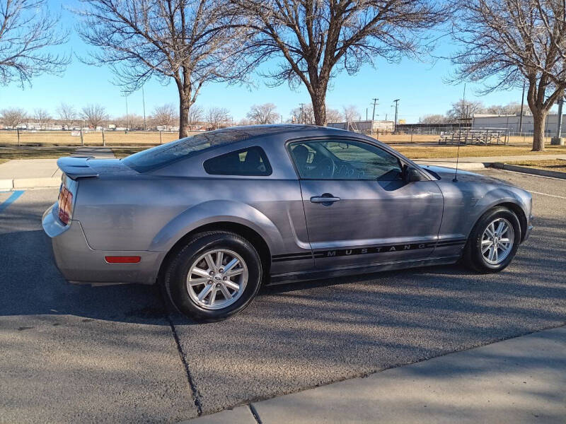 2007 Ford Mustang V6 Deluxe
